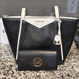 Michael Kors Black and White Women's Tote Bag with matching wallet